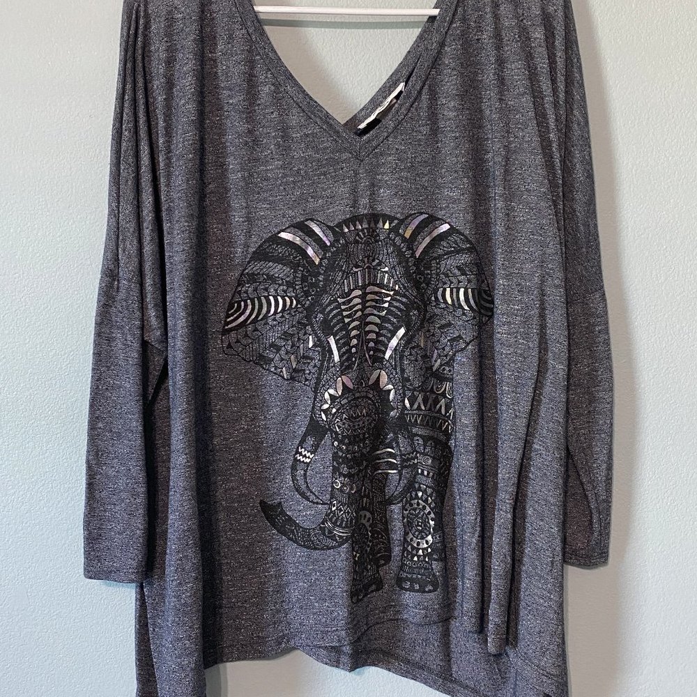 ☆*:.｡.Moa Moa Oversized Elephant Top.｡.:*☆